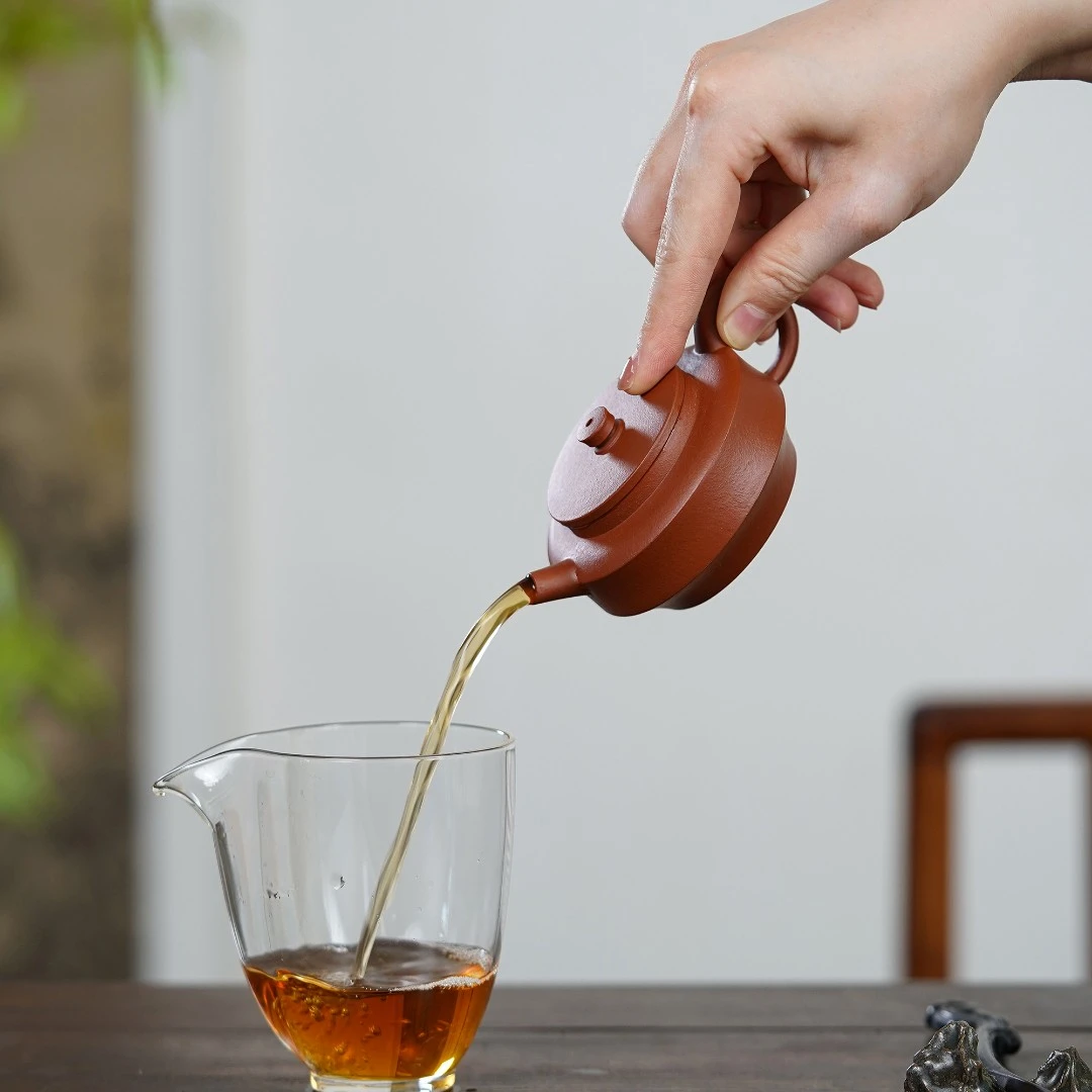 "Bian Shi" (Flat Stone) Yixing Teapot – 120cc, Semi-Handmade Small Coal Kiln Zhuni by Zhang Lin