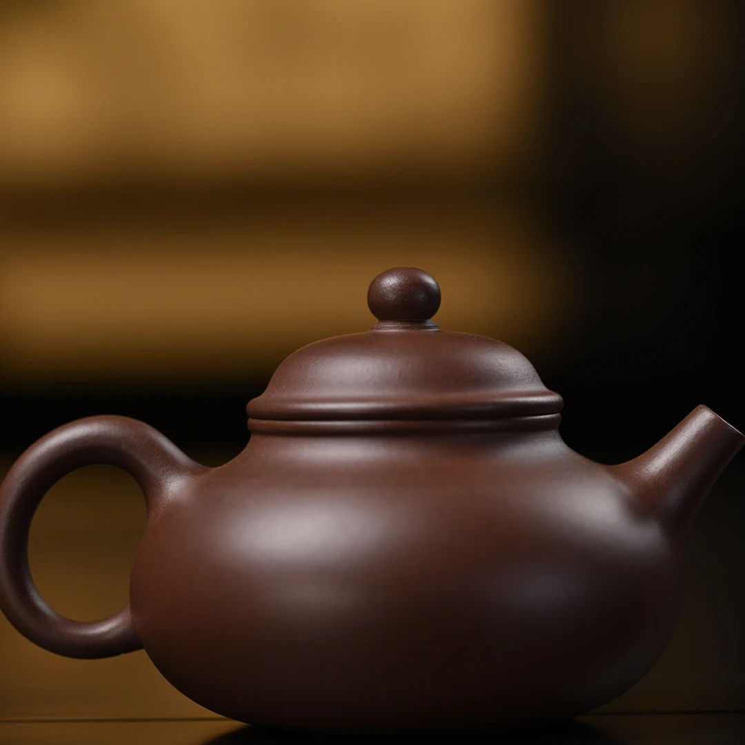 "Rong Tian" (Embracing Heaven) Yixing Teapot – 200cc, Semi-Handmade with Huanglongshan Original Zi Ni Clay, by Artisan Wang Xiaoqin