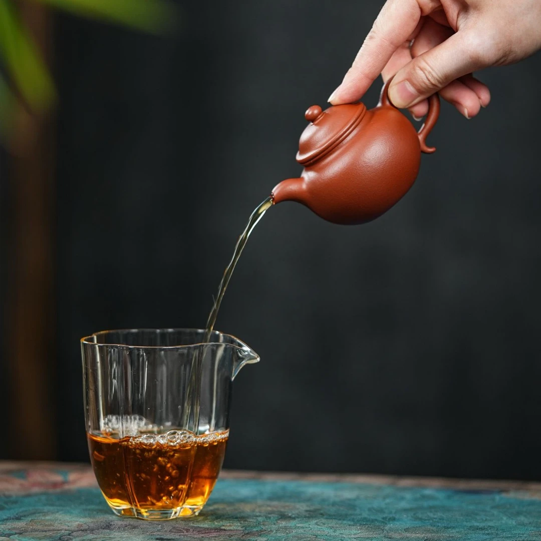 "Lian Zi" (Lotus Seed) Yixing Teapot – 90cc, Semi-Handmade with Small Kiln Zhu Ni by Liu Li