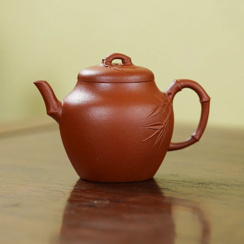 "Lu Hua · Bamboo" Yixing Teapot – Zhu Ni Red Clay, 130cc, Semi-Handmade by Folk Artist Yuan Qun