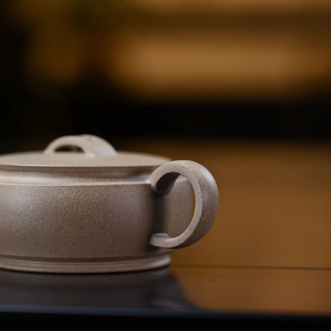 "Da Yun Han Wa" (Great Essence Han-Tile Style) Yixing Teapot – 170cc, Semi-Handmade with Huanglongshan Duan Ni Clay, by Artisan Bao Yaqin