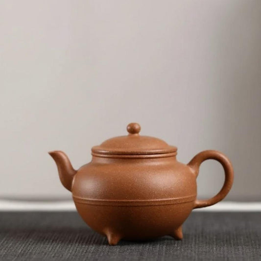 "San Zu Xian Yuan" (Three-Legged Round Form) Yixing Teapot – 160cc, Semi-Handmade with Huanglongshan Aged Duan Ni Clay, by Artisan Yang Chen