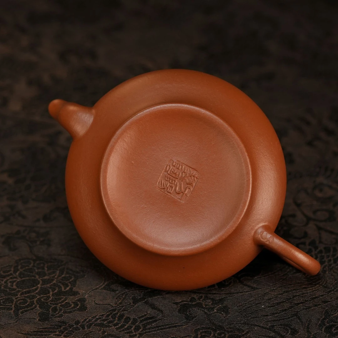 "Ma’s Xu Bian" Yixing Teapot – 110cc, Semi-Handmade in Xiaomeiyao Zhuni by Fang Yang