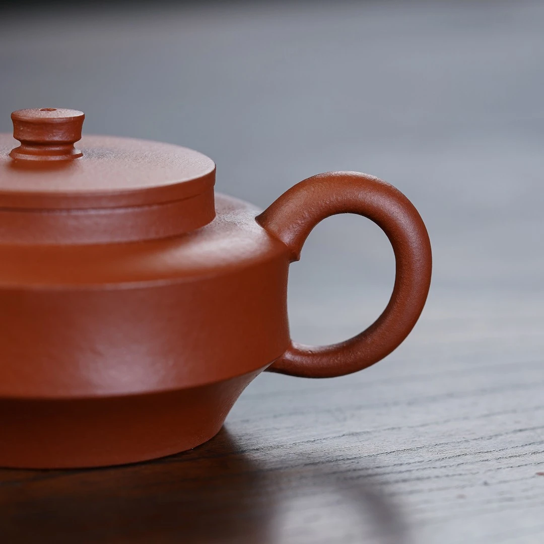 "Bian Shi" (Flat Stone) Yixing Teapot – 120cc, Semi-Handmade Small Coal Kiln Zhuni by Zhang Lin