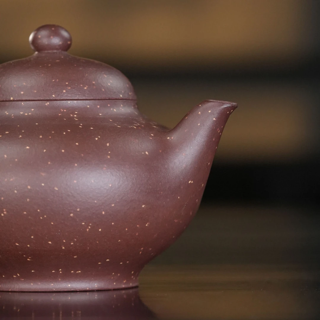 "Huaying" Yixing Teapot – 150cc, Semi-Handmade with Huanglongshan Purple Clay by Wu Junxian