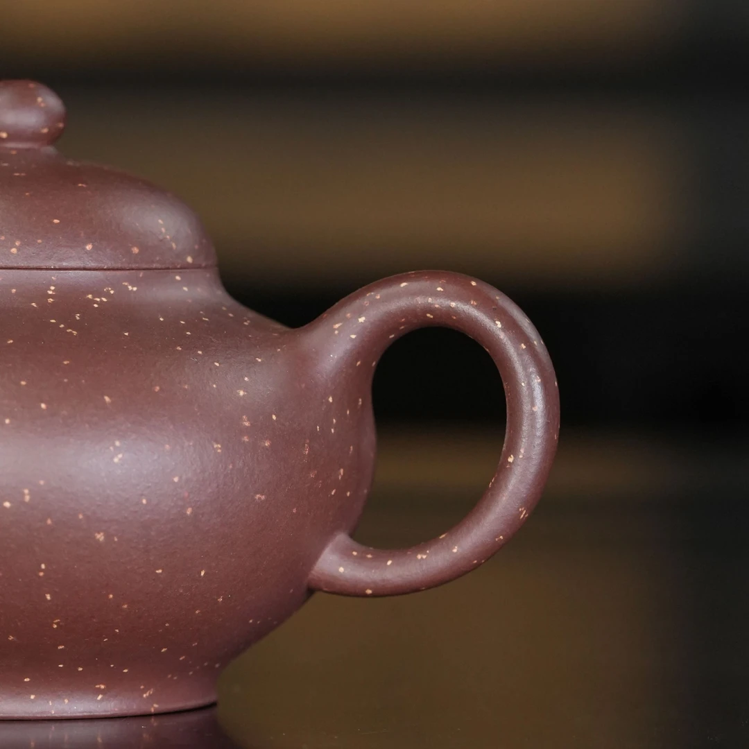 "Huaying" Yixing Teapot – 150cc, Semi-Handmade with Huanglongshan Purple Clay by Wu Junxian