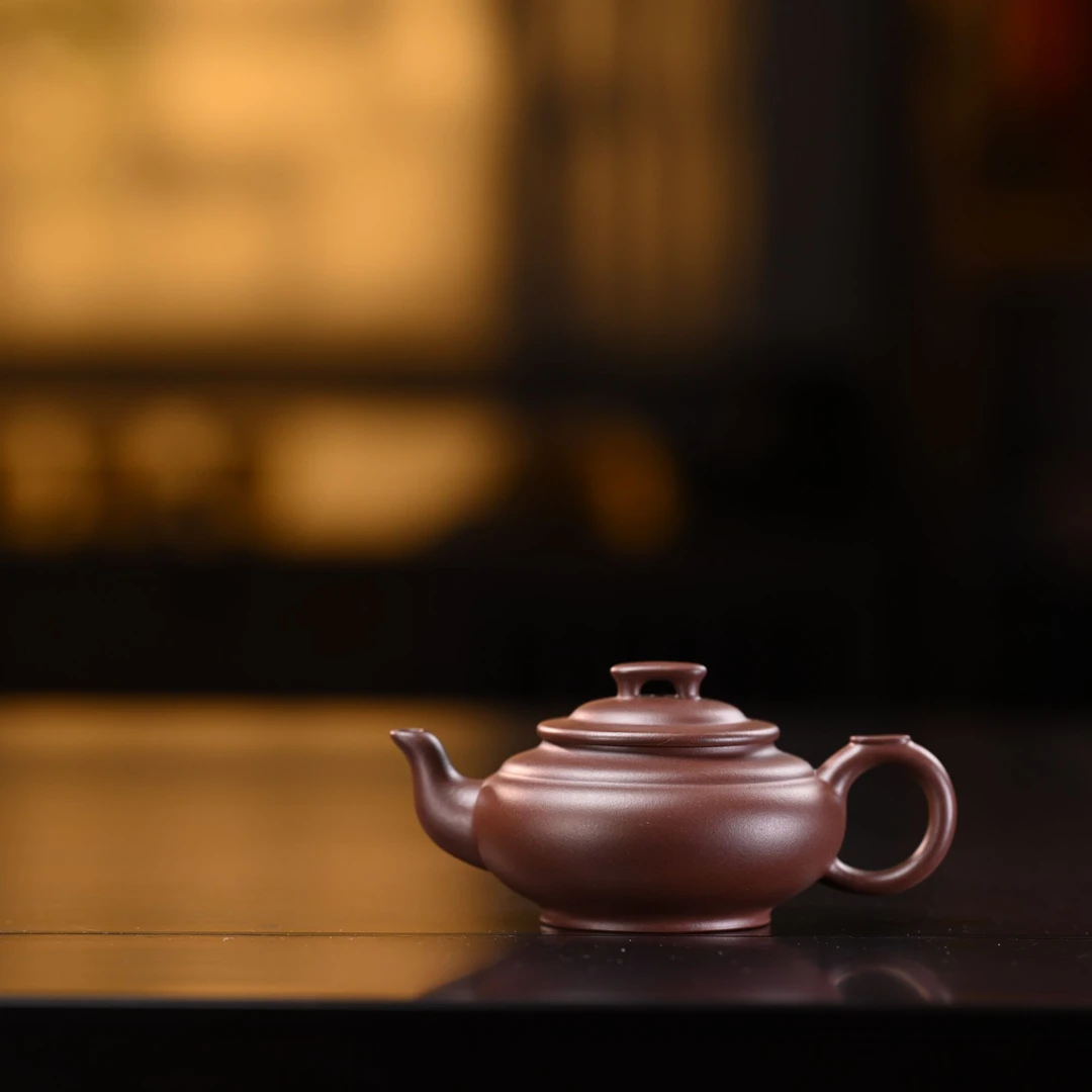 "Shang Xinqiao" (New Bridge) Yixing Teapot – 100cc, Semi-Handmade with Huanglongshan Purple Clay by Zou Rong