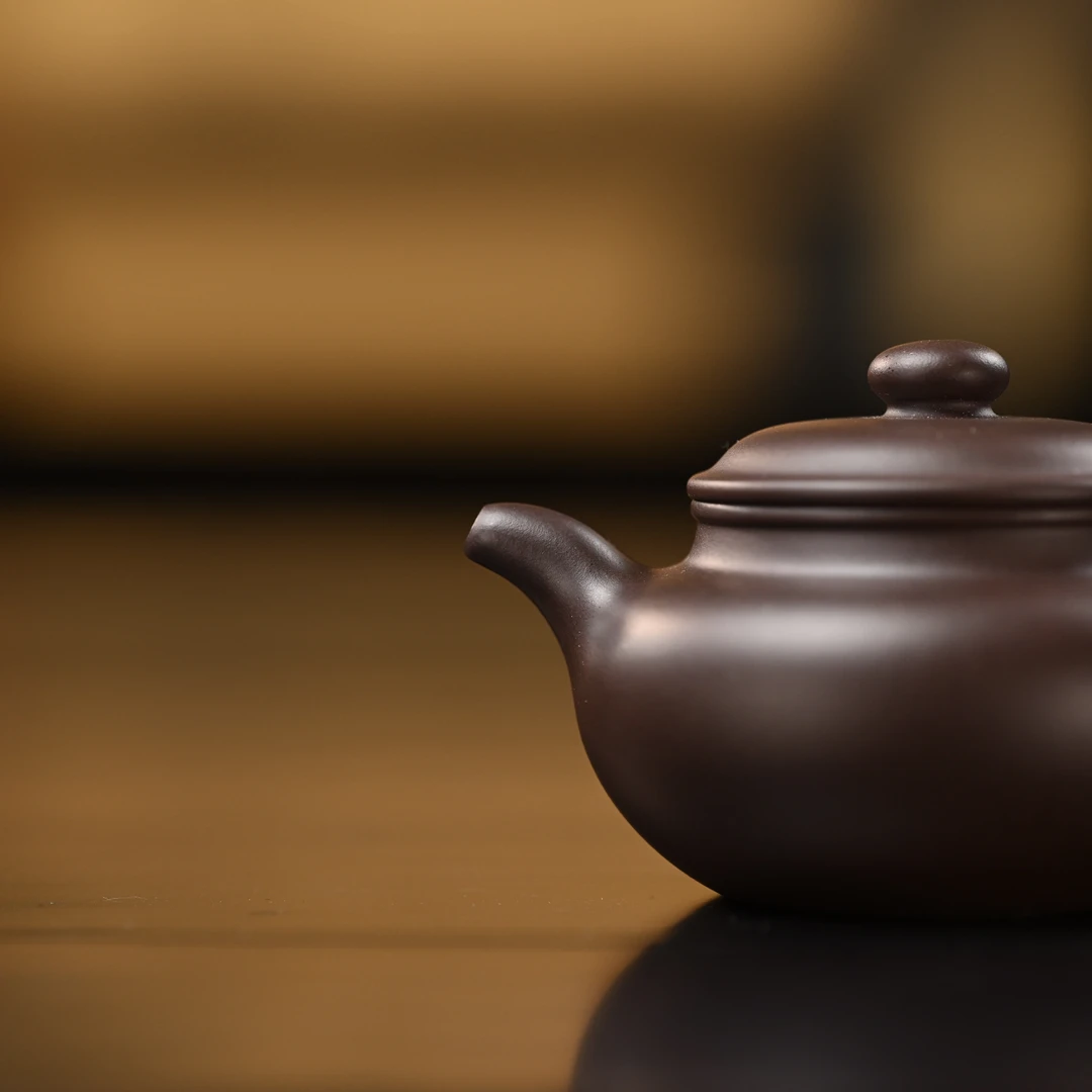"Xiao Fang Gu" (Small Classic-Style) Yixing Teapot – 90cc, Semi-Handmade with Huanglongshan Original Zi Ni Clay, by Artisan Wang Ping