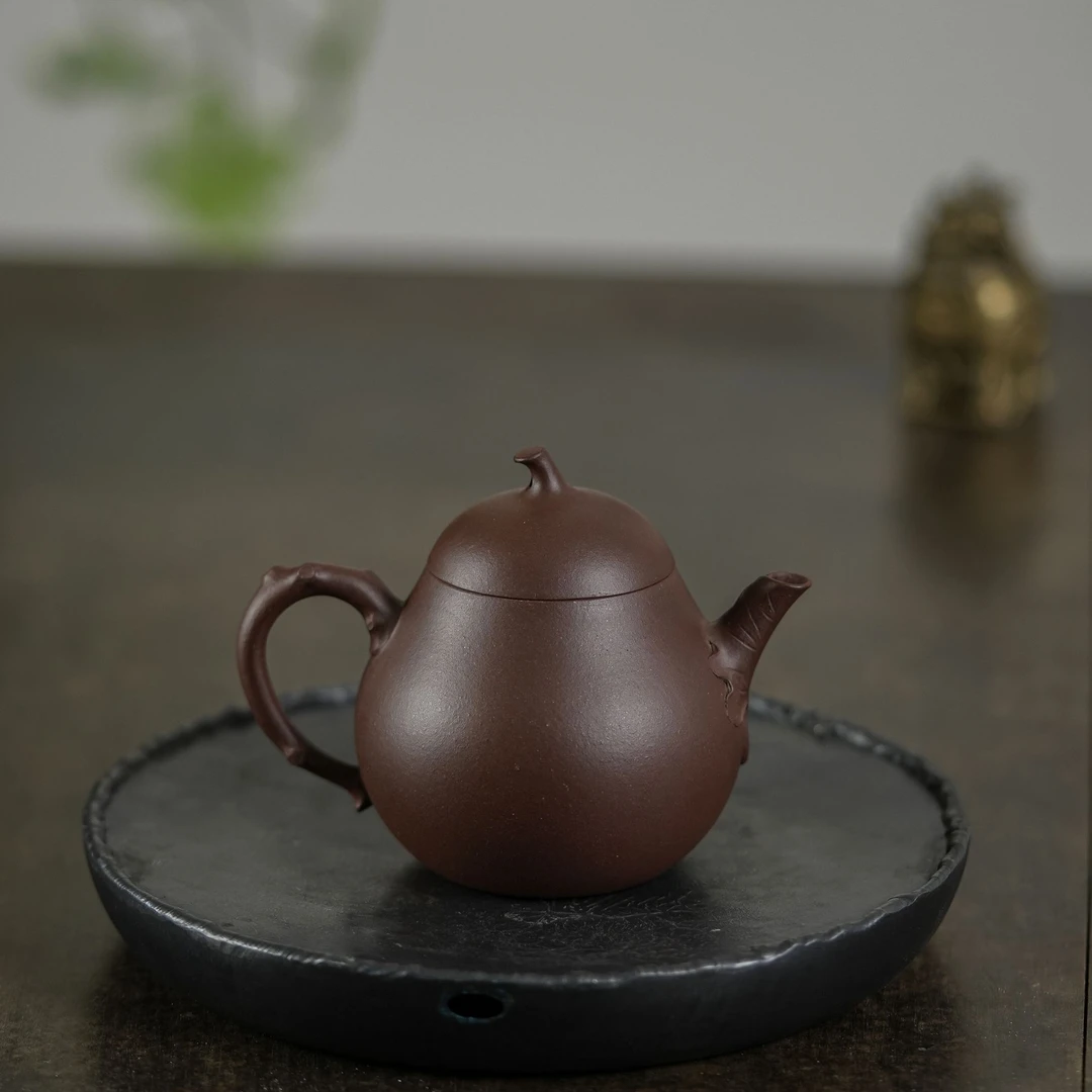 "Hu Lu" (Gourd) Yixing Teapot – 140cc, Semi-Handmade with Huanglongshan Original Zi Ni Clay, by Artisan Yuan Qun