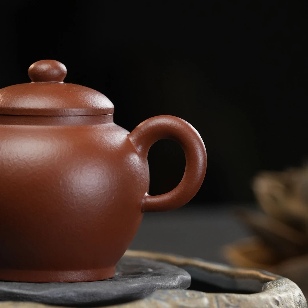 "Julu Zhu" (Giant Wheel Pearl) Yixing Teapot – 70cc, Full-Handmade with Small Kiln Zhu Ni, No Base Mark