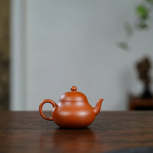 "Li Xing" (Pear Shape) Yixing Teapot – 120cc, Semi-Handmade with Raw Zhu Ni Clay, Small Coal-Kiln Fired by Artisan Zhou Jiaping