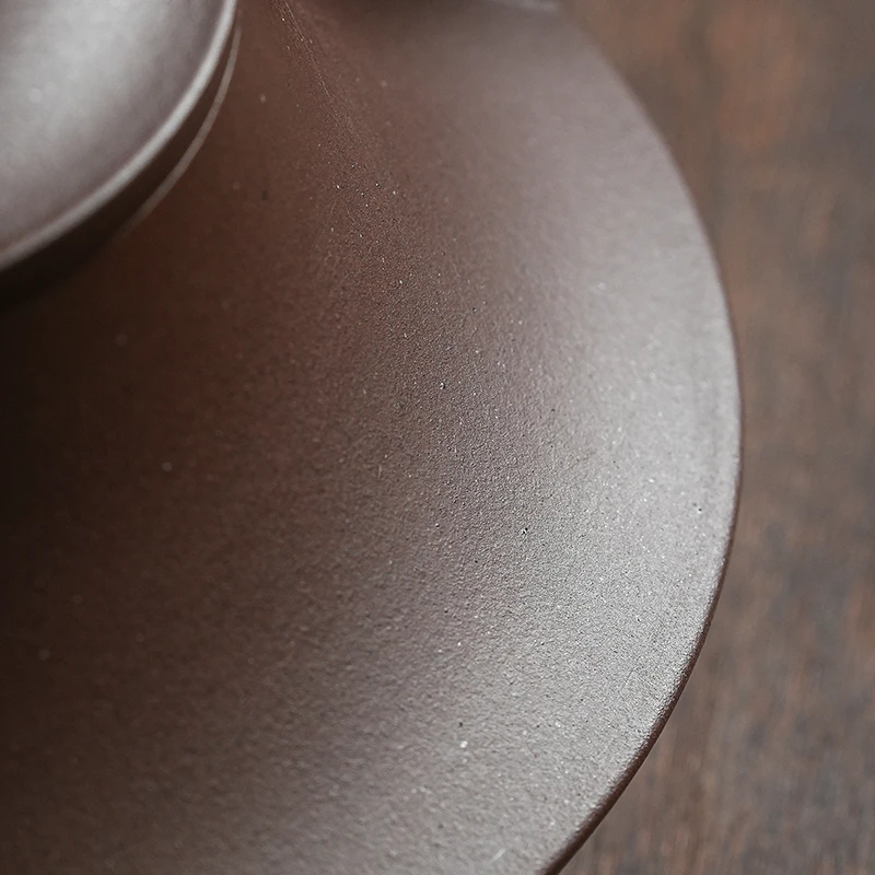 "San Zu Yun Lu" (Three-Legged Cloud Stove) Yixing Teapot – 140cc, Semi-Handmade with Huanglongshan Original Zi Ni Clay, by Artisan Wang Yi