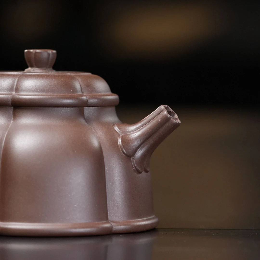 "Lian Yun" (Lotus Essence) Yixing Teapot – 150cc, Semi-Handmade with Huanglongshan Zi Ni Clay, by Artisan Wu Meiqun