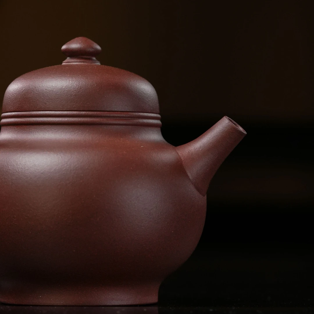"Yun Lu" (Cloud Cottage) Yixing Teapot – 200cc, Semi-Handmade with Huanglongshan Original Qing Shui Ni Clay, by Artisan Jiang Chengqiong