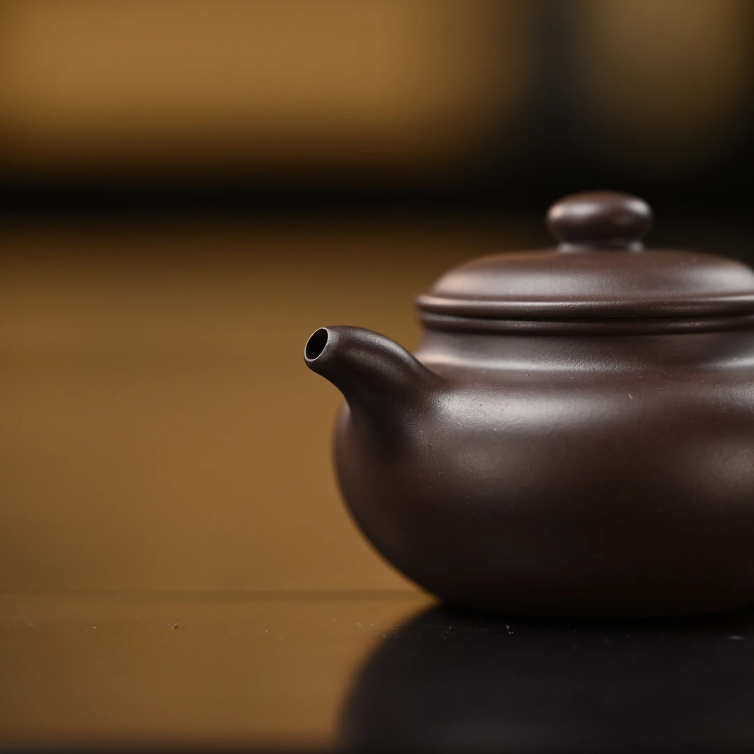 "Xiao Fang Gu" (Small Classic-Style) Yixing Teapot – 90cc, Semi-Handmade with Huanglongshan Original Zi Ni Clay, by Artisan Wang Ping
