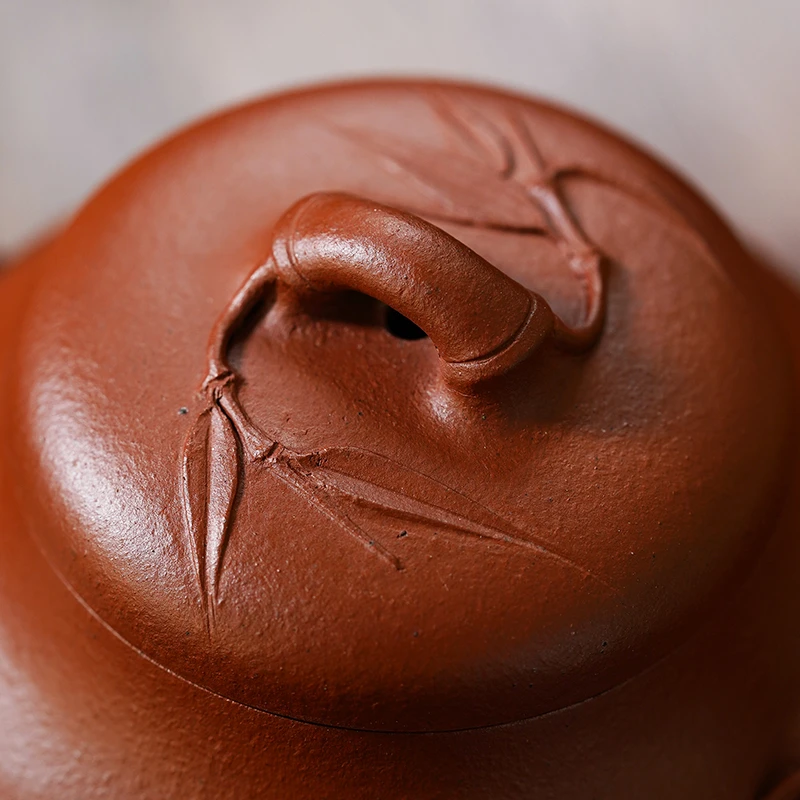 "Lu Hua · Bamboo" Yixing Teapot – Zhu Ni Red Clay, 130cc, Semi-Handmade by Folk Artist Yuan Qun