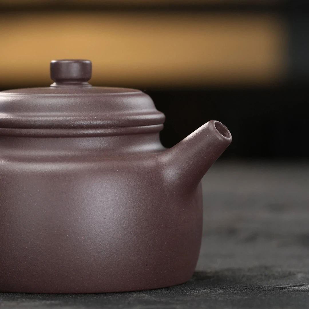 "Da Heng De Zhong" (Great Virtue Bell) Yixing Teapot – 180cc, Semi-Handmade with Huanglongshan Original Zi Ni Clay, by Artisan Wu Qing