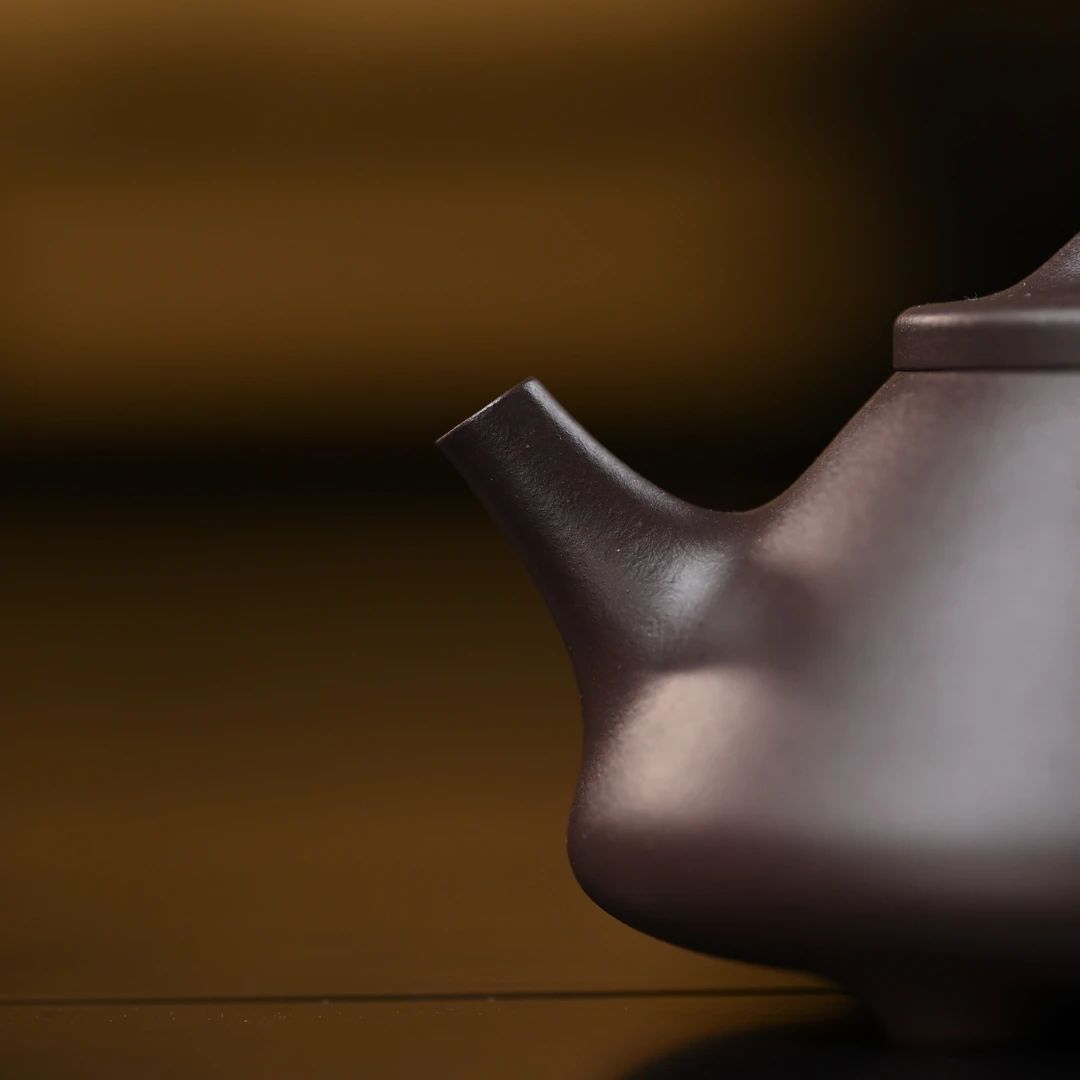 "Zi Zhi Stone Gourd" 180cc Huanglong Mountain Original Clay Teapot - Semi-Handmade Yixing Purple Clay Pot