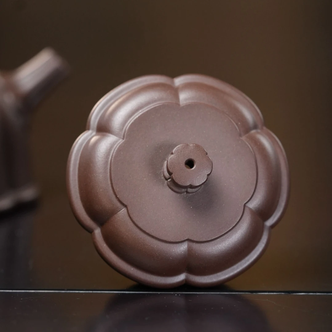 "Lian Yun" (Lotus Essence) Yixing Teapot – 150cc, Semi-Handmade with Huanglongshan Zi Ni Clay, by Artisan Wu Meiqun