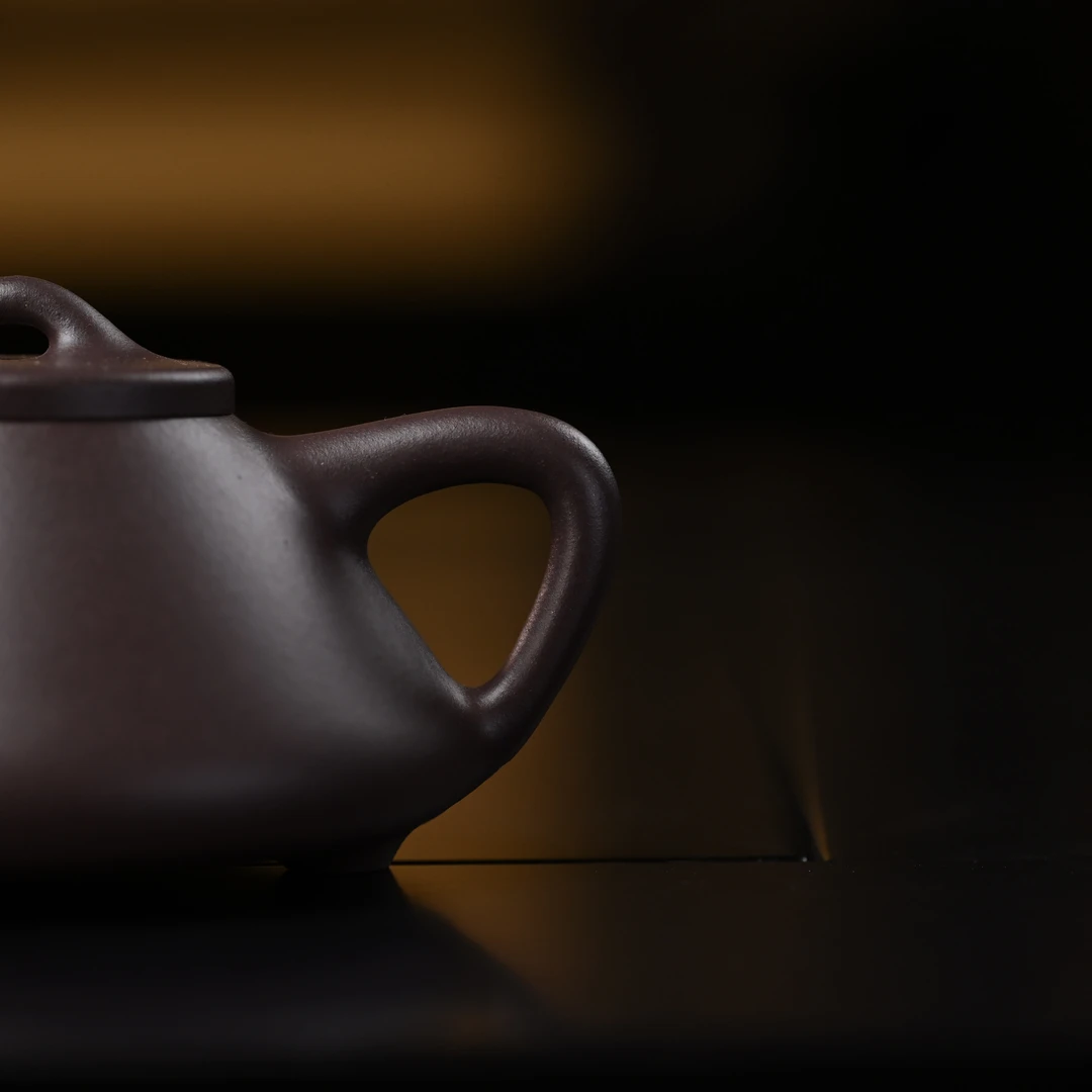 "Zi Zhi Stone Gourd" 180cc Huanglong Mountain Original Clay Teapot - Semi-Handmade Yixing Purple Clay Pot