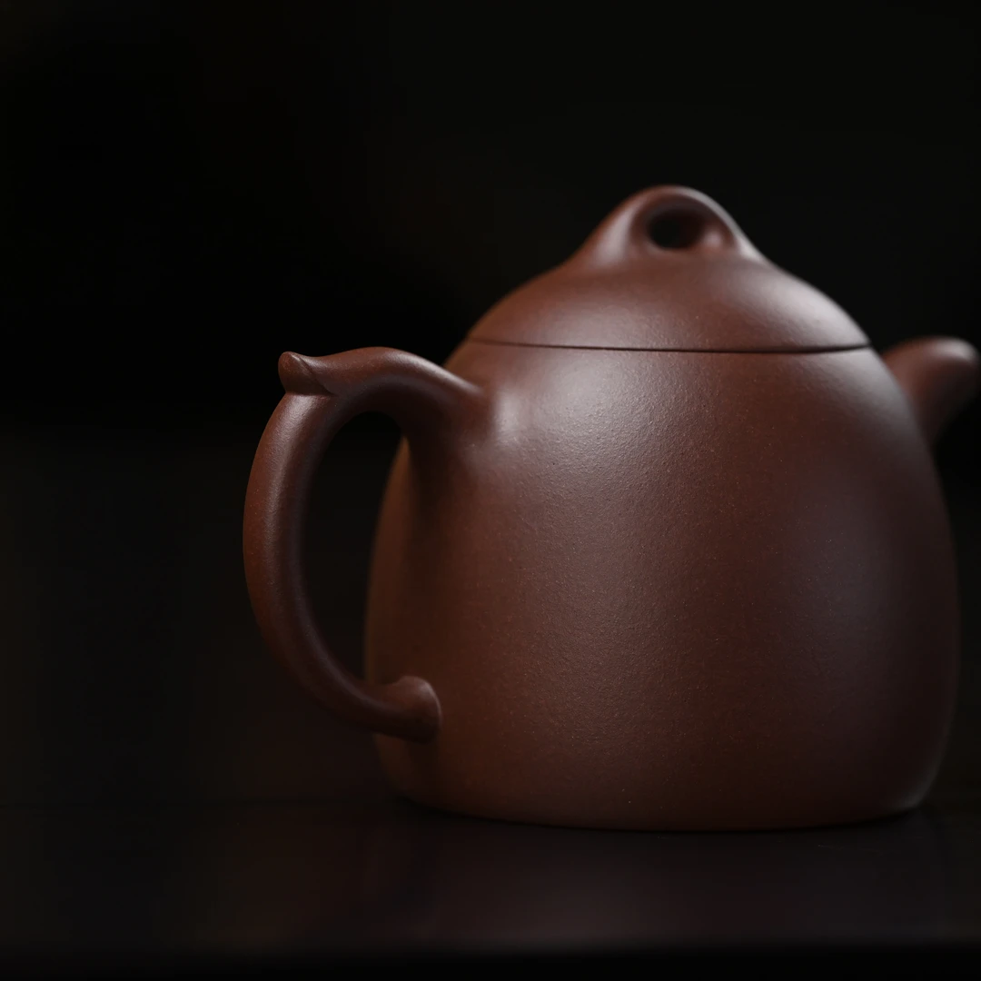 "Qin Quan" Yixing Teapot – 200-400cc Semi-Handmade Zhu Ni (Red Clay), Plain Finish, Contemporary Folk Artist Zhou Qinhua