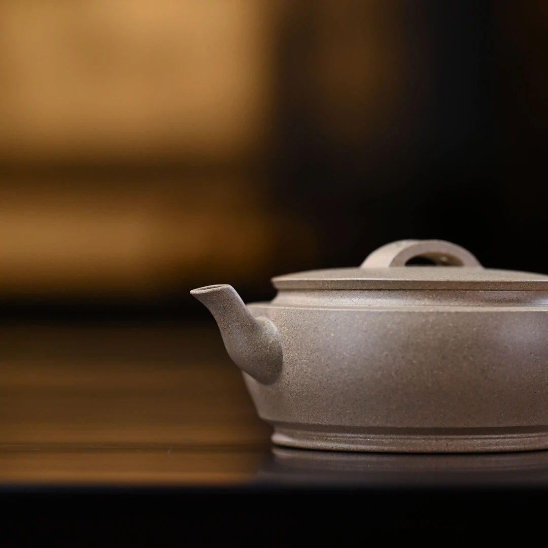 "Da Yun Han Wa" (Great Essence Han-Tile Style) Yixing Teapot – 170cc, Semi-Handmade with Huanglongshan Duan Ni Clay, by Artisan Bao Yaqin