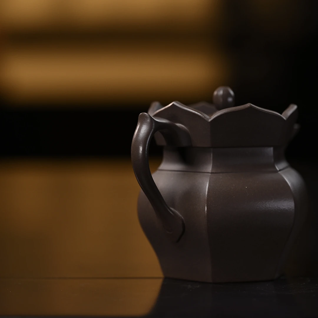 "Seng Mao" (Monk’s Hat) Yixing Teapot – 250cc, Semi-Handmade with Huanglongshan Purple Clay by Zhu Qi