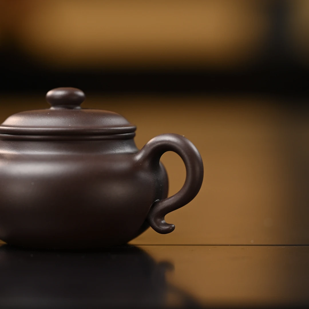 "Xiao Fang Gu" (Small Classic-Style) Yixing Teapot – 90cc, Semi-Handmade with Huanglongshan Original Zi Ni Clay, by Artisan Wang Ping
