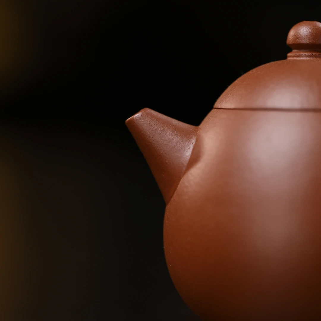 "Long Dan" 150cc Raw Sand Zhu Ni Teapot – Semi-Handmade Yixing Purple Clay Teapot by Artist Zhou Hongzhen – Small Coal Kiln Firing Traditional Teacup