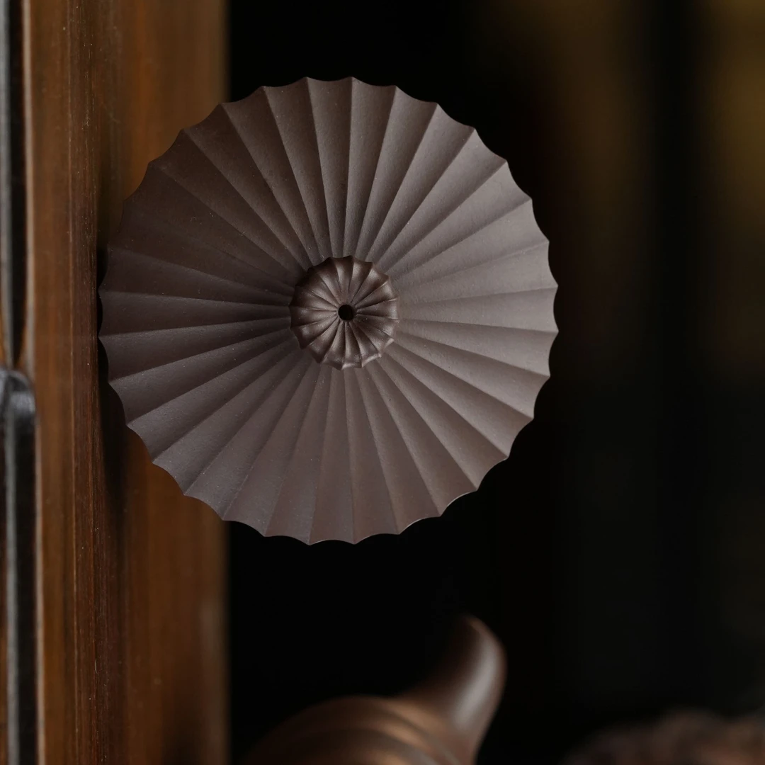 "Wei Song" (Ode of Serenity) Yixing Teapot – 280cc, Semi-Handmade with Huanglongshan Original Zi Ni Clay, by Artisan Wu Meiqun