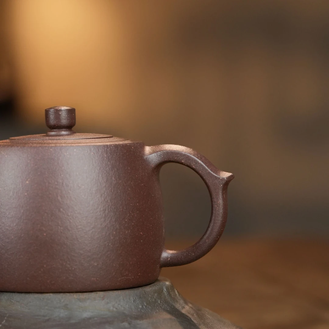 "Xiao Jing Lan" (Small Well-Fence) Yixing Teapot – 70cc, Fully Handmade with Carved Design, Huanglongshan Original Zi Ni Clay, by Artisan Qiao Yan