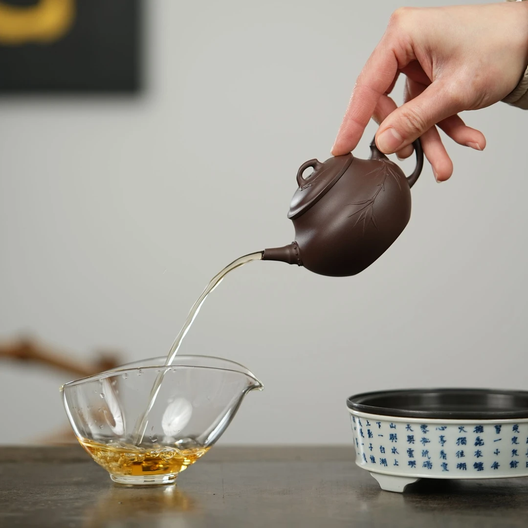 "Fu Zhu" (Blessed Bamboo) Yixing Teapot – 140cc, Semi-Handmade with Huanglongshan Purple Clay by Yuan Qun