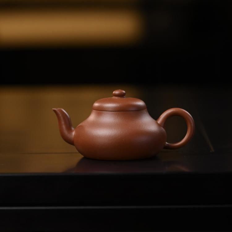 "Jun De" Yixing Teapot – 110cc, Semi-Handmade with Raw Zhu Ni Clay, Small Coal-Kiln Fired by Artisan Ji Min